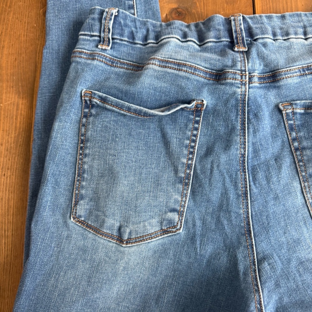No Boundaries Medium Wash Denim Skinny Jeans - Picture 7 of 8
